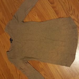 Gap long sleeved gray/ tan shirt